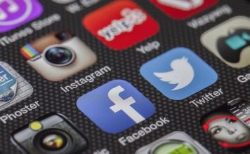 Promoting Business Through Social Media (A Success) Promoting Business Through Social Media