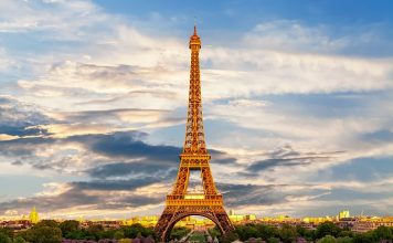 6 Best Ways to Celebrate New Year Eve in Paris new year eve in paris