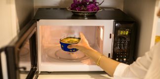 How would you know that glass lunch box is microwave safe?